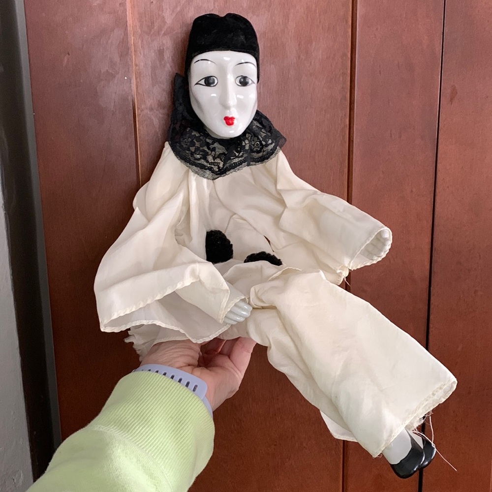 Vintage poseable pierrot